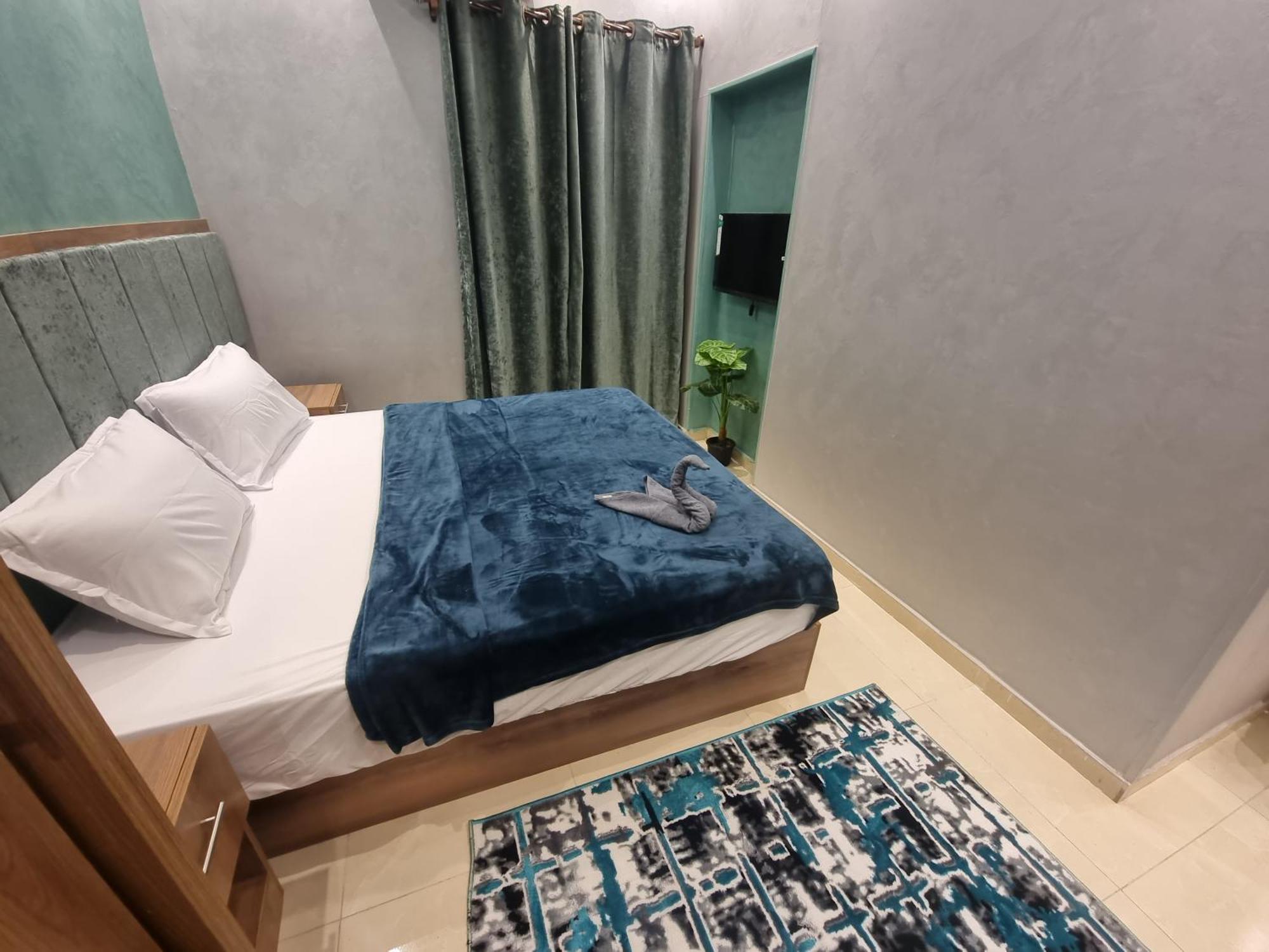 Hotel Alshawarbi Plaza 3*