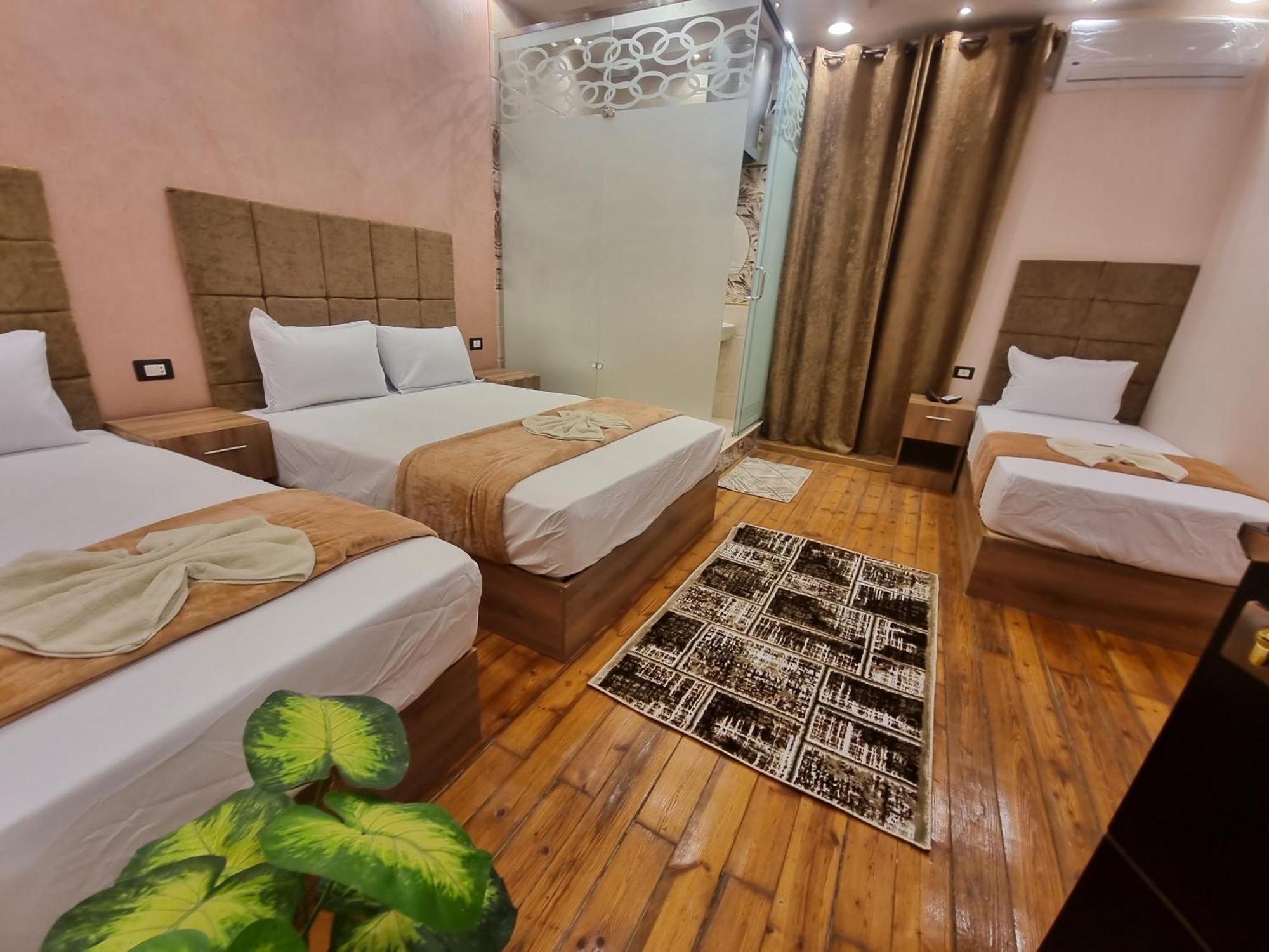 Alshawarbi Plaza Hotel 3*