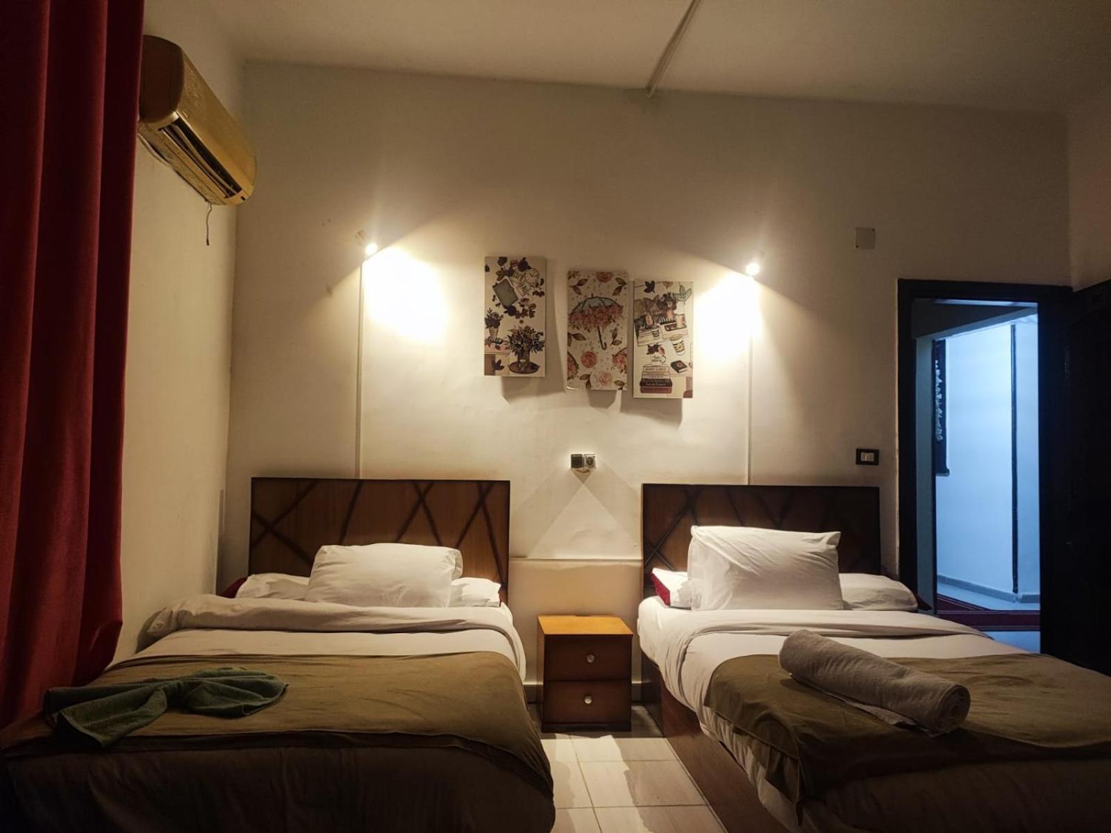 Hotel Alshawarbi Plaza